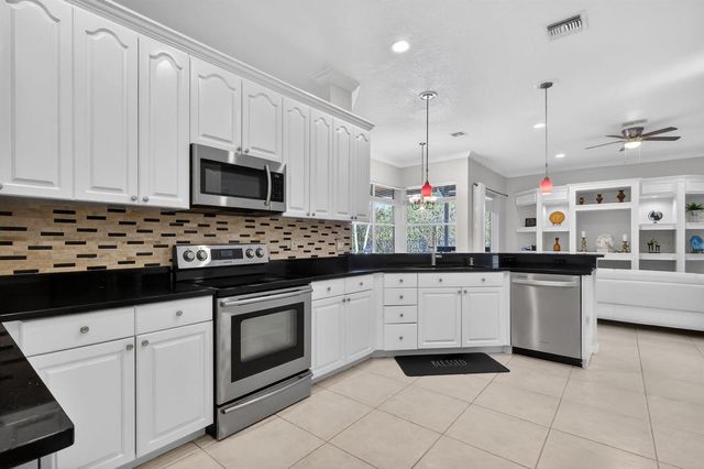 1500 Firethorn Drive, Wellington, FL 33414