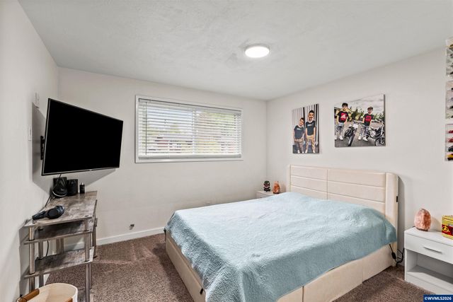 2593 Honeysuckle Wy NE, Salem, OR 97301