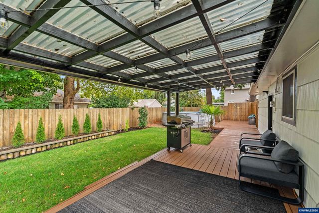 2593 Honeysuckle Wy NE, Salem, OR 97301