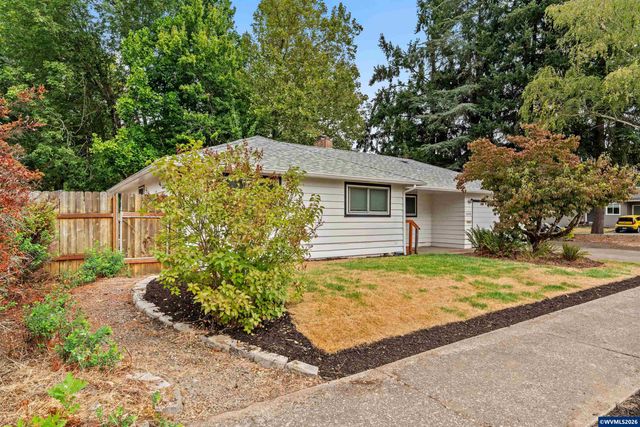 2593 Honeysuckle Wy NE, Salem, OR 97301