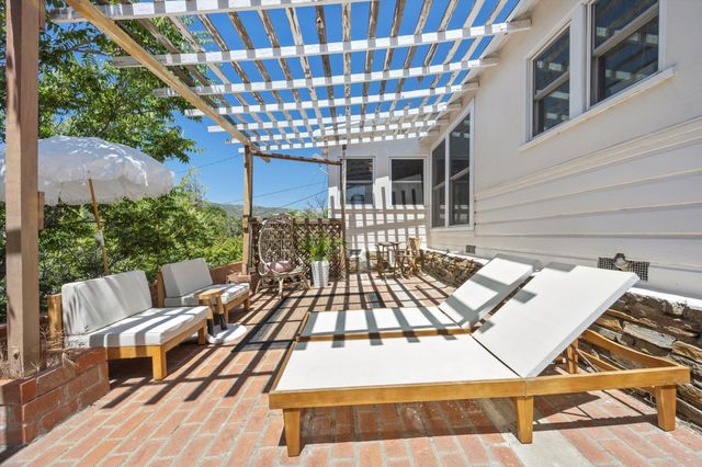 43708 Log Cabin Trail, Lake Hughes, CA 93532