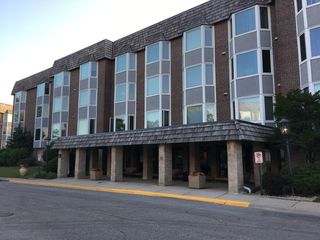 300 Thames Parkway 3D, Park Ridge, IL 60068