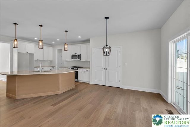 1480 Bushkill Center Road, Bushkill Twp, PA 18064