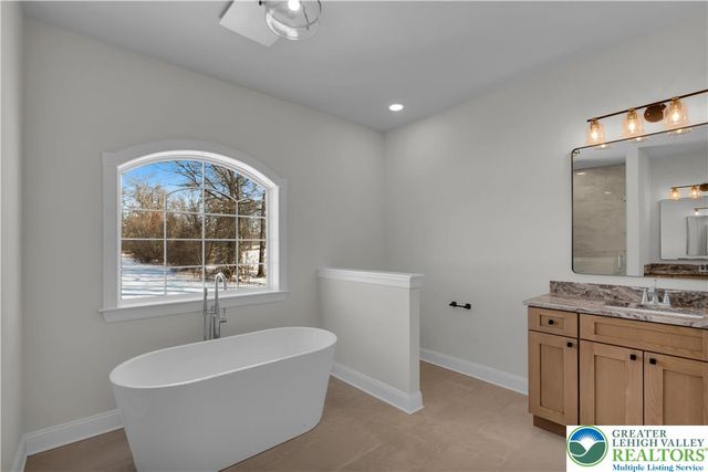 1480 Bushkill Center Road, Bushkill Twp, PA 18064