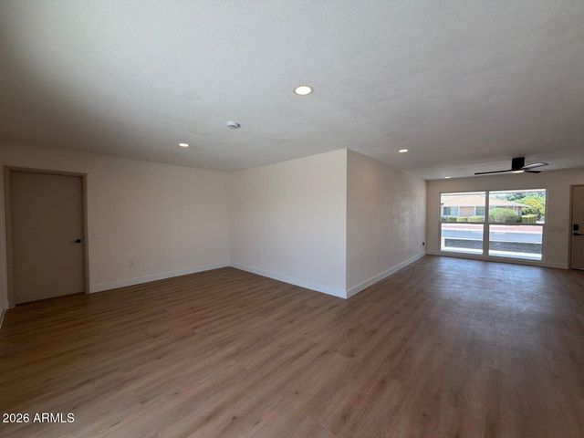 16005 N NICKLAUS Lane, Sun City, AZ 85351