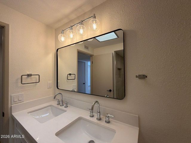 16005 N NICKLAUS Lane, Sun City, AZ 85351