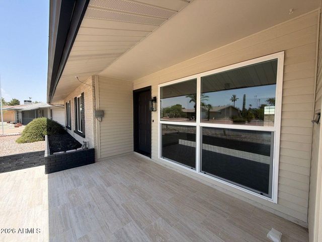 16005 N NICKLAUS Lane, Sun City, AZ 85351