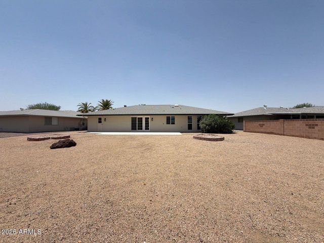 16005 N NICKLAUS Lane, Sun City, AZ 85351