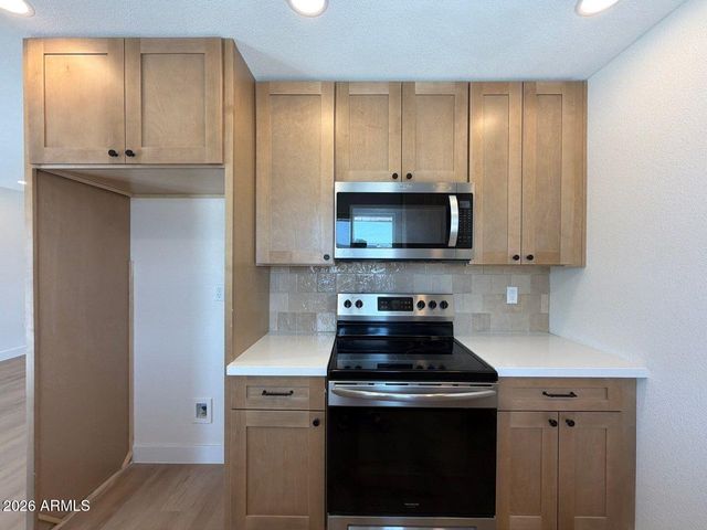 16005 N NICKLAUS Lane, Sun City, AZ 85351