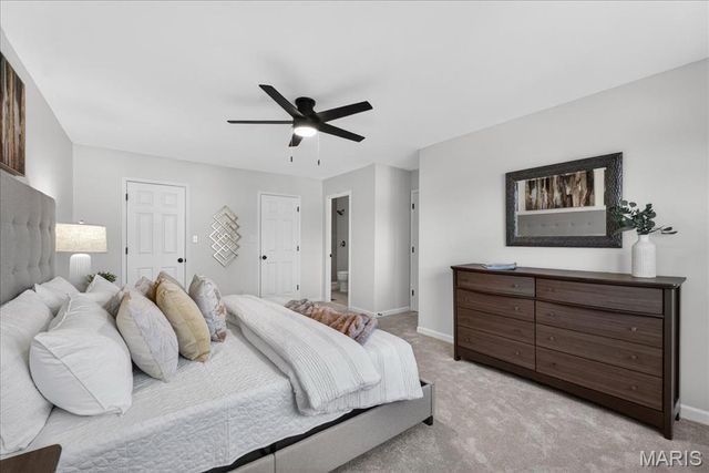 1061 Summer Tree Drive, Ballwin, MO 63011