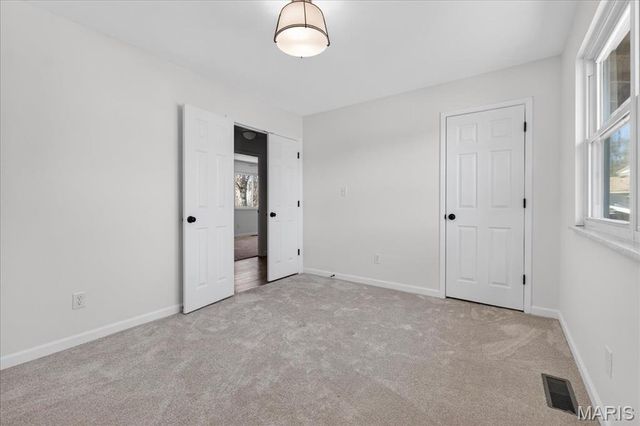 1061 Summer Tree Drive, Ballwin, MO 63011