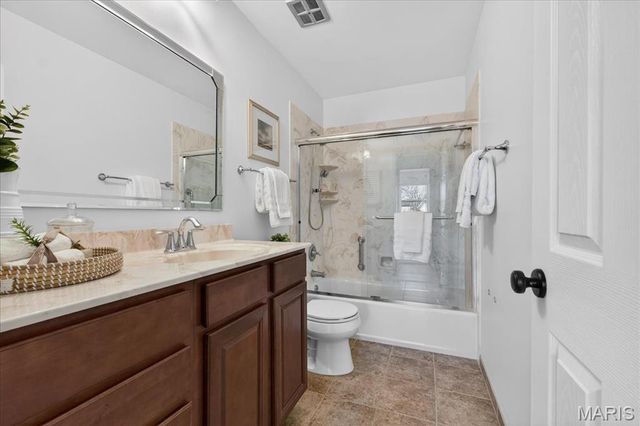 1061 Summer Tree Drive, Ballwin, MO 63011