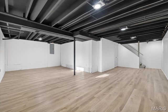 1061 Summer Tree Drive, Ballwin, MO 63011