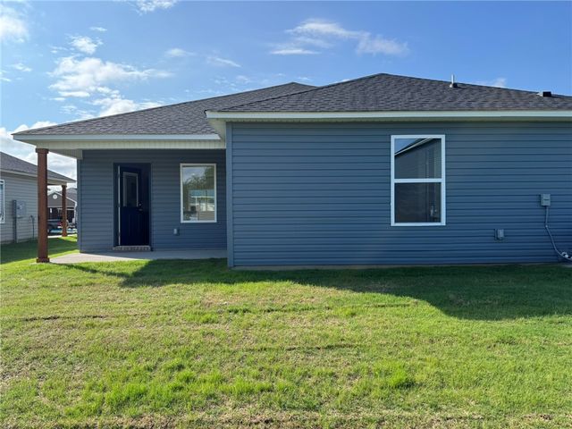 2574 E Meramec Street, Fayetteville, AR 72701