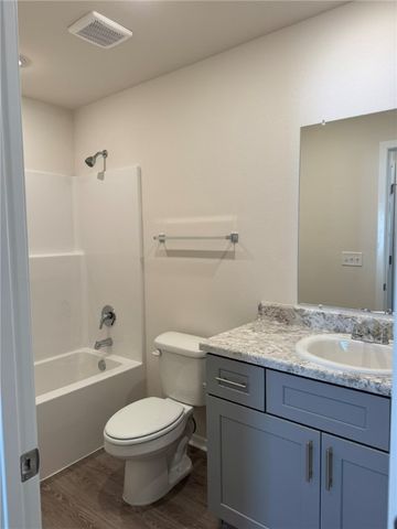 2574 E Meramec Street, Fayetteville, AR 72701