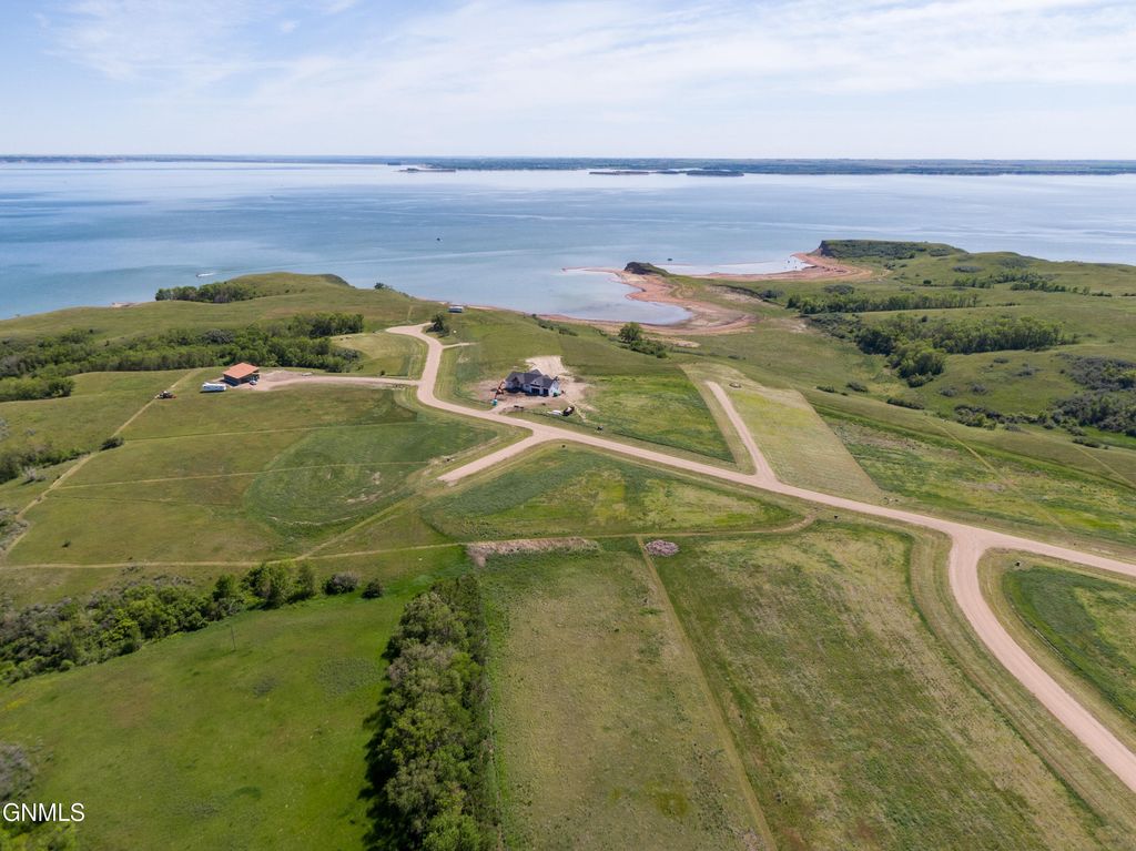 1293 42h Avenue NW, Garrison, ND 58540 photo 11