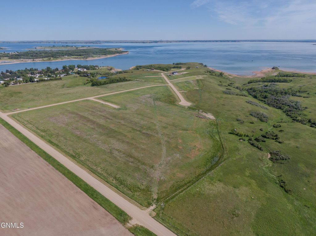 1293 42h Avenue NW, Garrison, ND 58540 photo 14