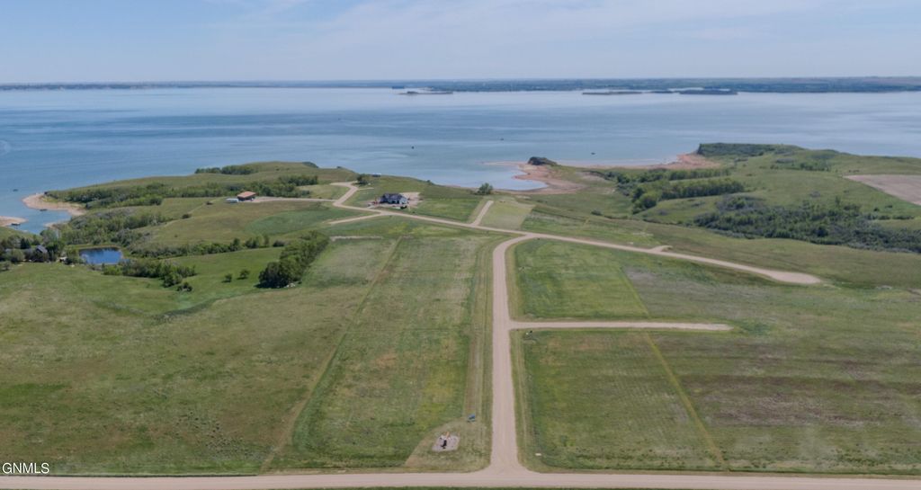 1293 42h Avenue NW, Garrison, ND 58540 photo 5