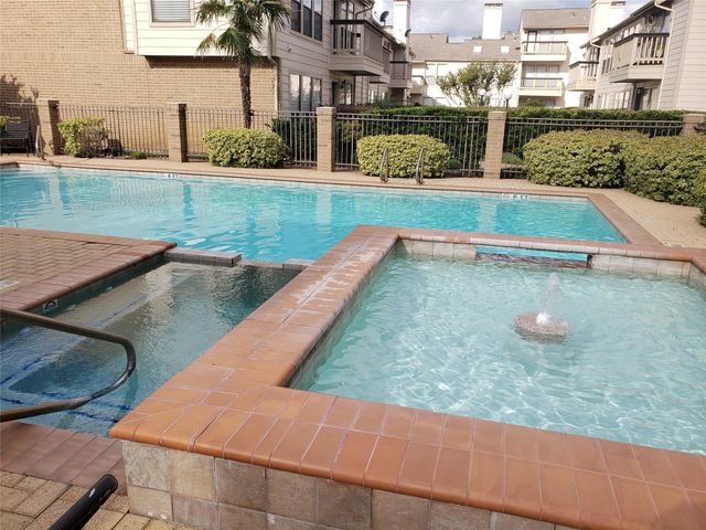 2277 S Kirkwood Road 1115, Houston, TX 77077