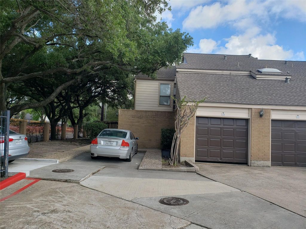 2277 S Kirkwood Road 1115, Houston, TX 77077