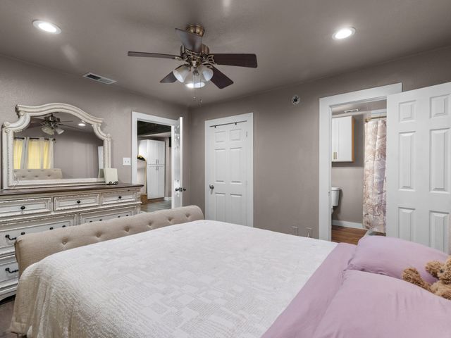 638 Bethpage Avenue, Dallas, TX 75217