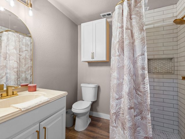 638 Bethpage Avenue, Dallas, TX 75217