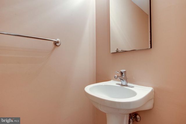 1608 DUNTERRY PL, Mclean, VA 22101