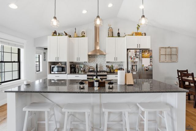 212 VILAS, Hermosa, SD 57744