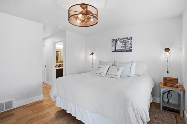 212 VILAS, Hermosa, SD 57744