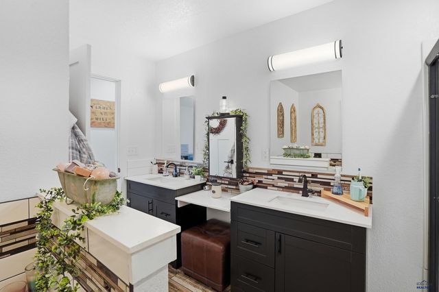 212 VILAS, Hermosa, SD 57744