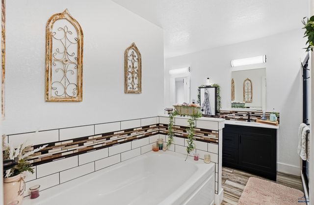 212 VILAS, Hermosa, SD 57744