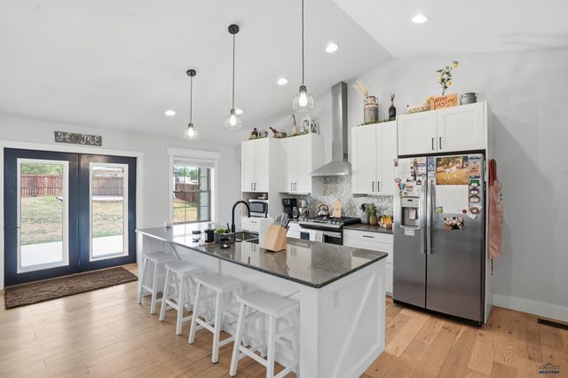 212 VILAS, Hermosa, SD 57744