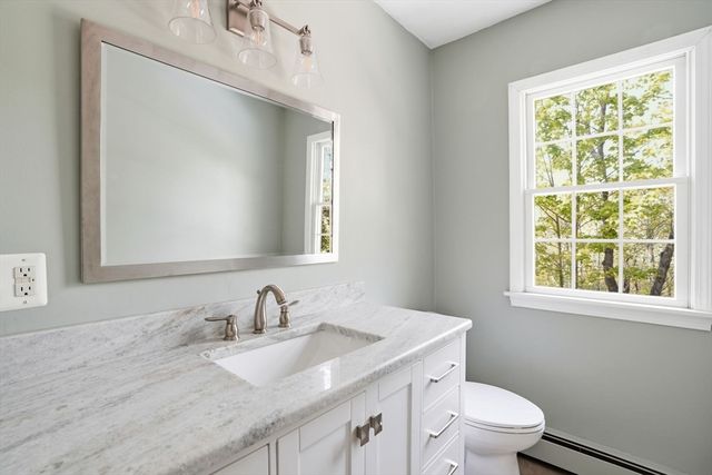 34 North Ave, Attleboro, MA 02703