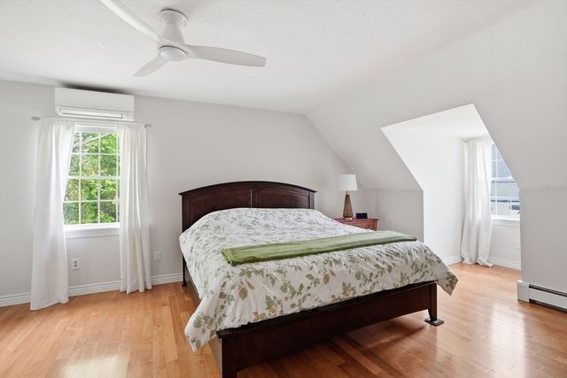 34 North Ave, Attleboro, MA 02703