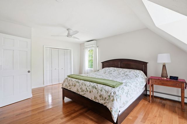 34 North Ave, Attleboro, MA 02703