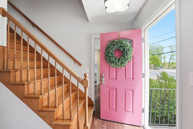 34 North Ave, Attleboro, MA 02703