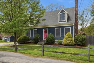 34 North Ave, Attleboro, MA 02703