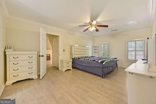 85 Shadow Lake Drive SW, Lilburn, GA 30047