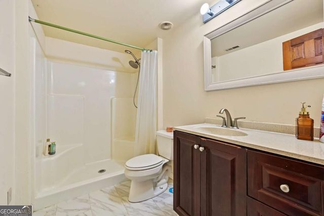 85 Shadow Lake Drive SW, Lilburn, GA 30047