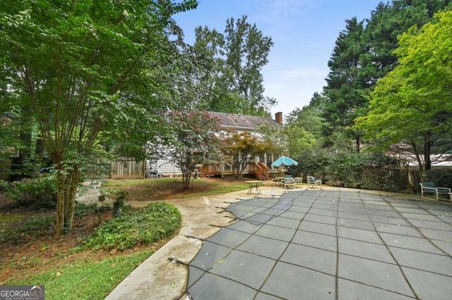 85 Shadow Lake Drive SW, Lilburn, GA 30047