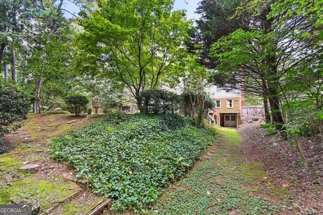85 Shadow Lake Drive SW, Lilburn, GA 30047