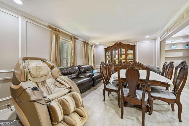85 Shadow Lake Drive SW, Lilburn, GA 30047