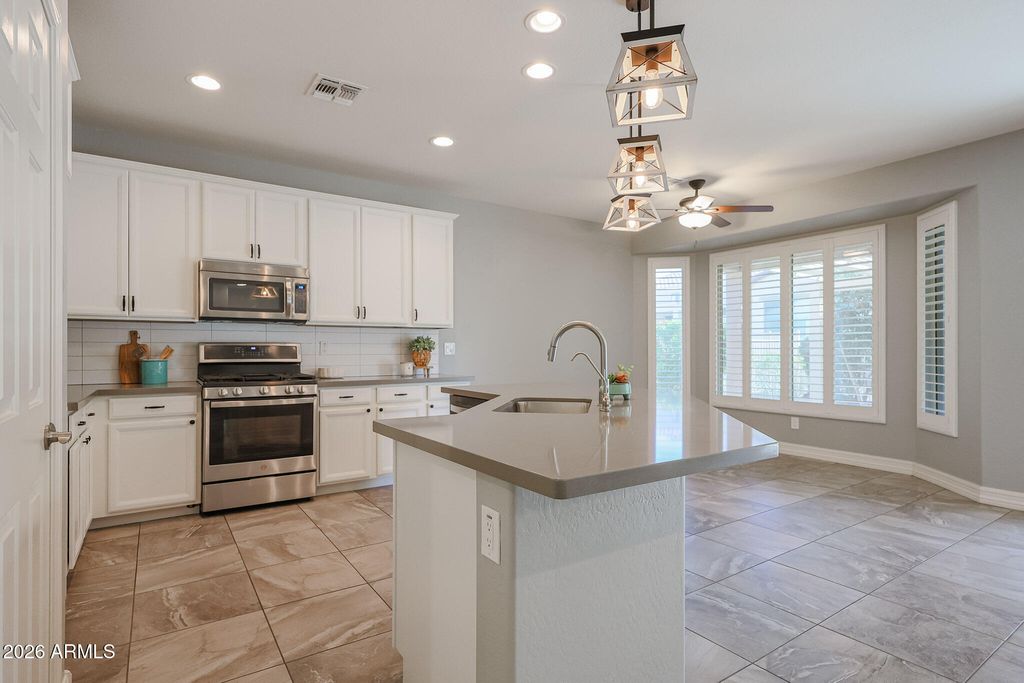 17929 W GLENHAVEN Drive, Goodyear, AZ 85338 — exterior