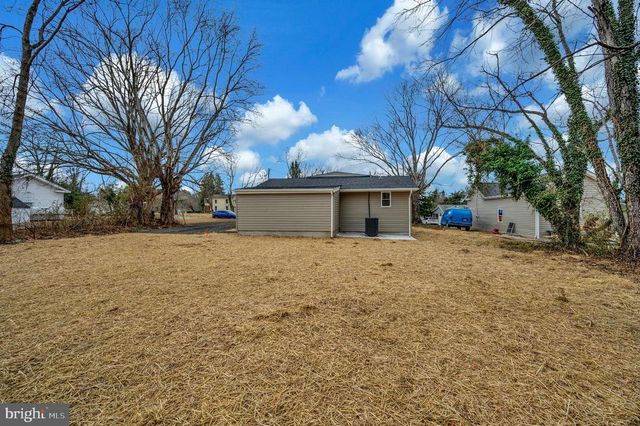 304 DEPOT ST, Gordonsville, VA 22942