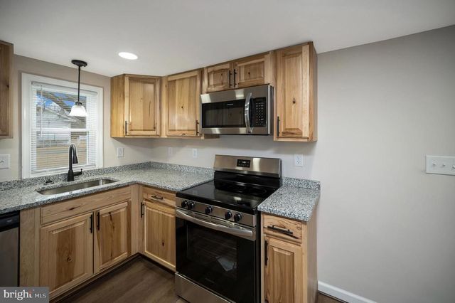 304 DEPOT ST, Gordonsville, VA 22942