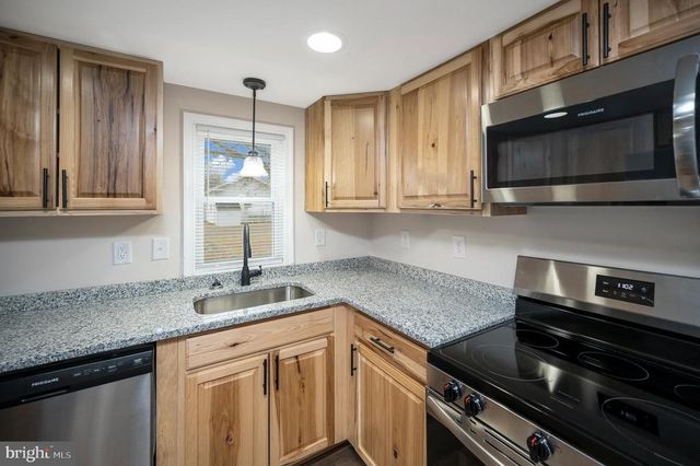 304 DEPOT ST, Gordonsville, VA 22942