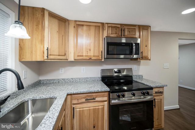 304 DEPOT ST, Gordonsville, VA 22942