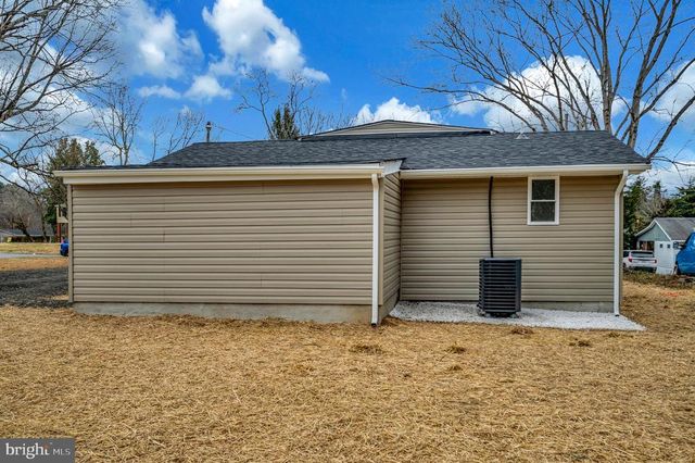 304 DEPOT ST, Gordonsville, VA 22942