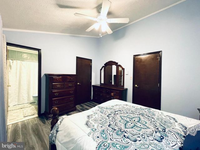 149 LIVINGSTON LN, Gouldsboro, PA 18424