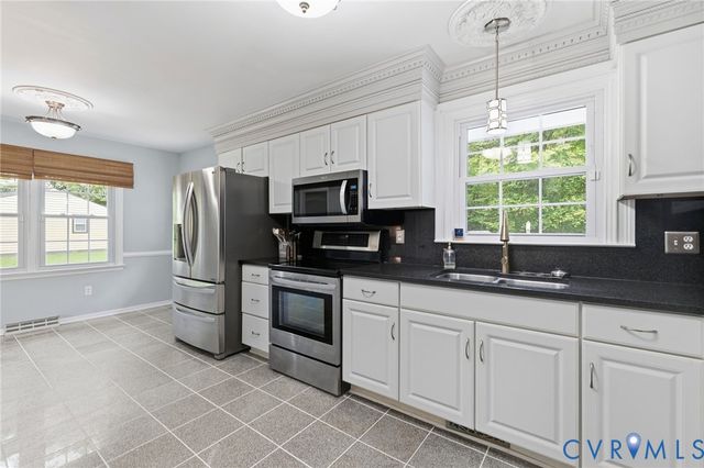 6723 Cherry Rd, Quinton, VA 23141